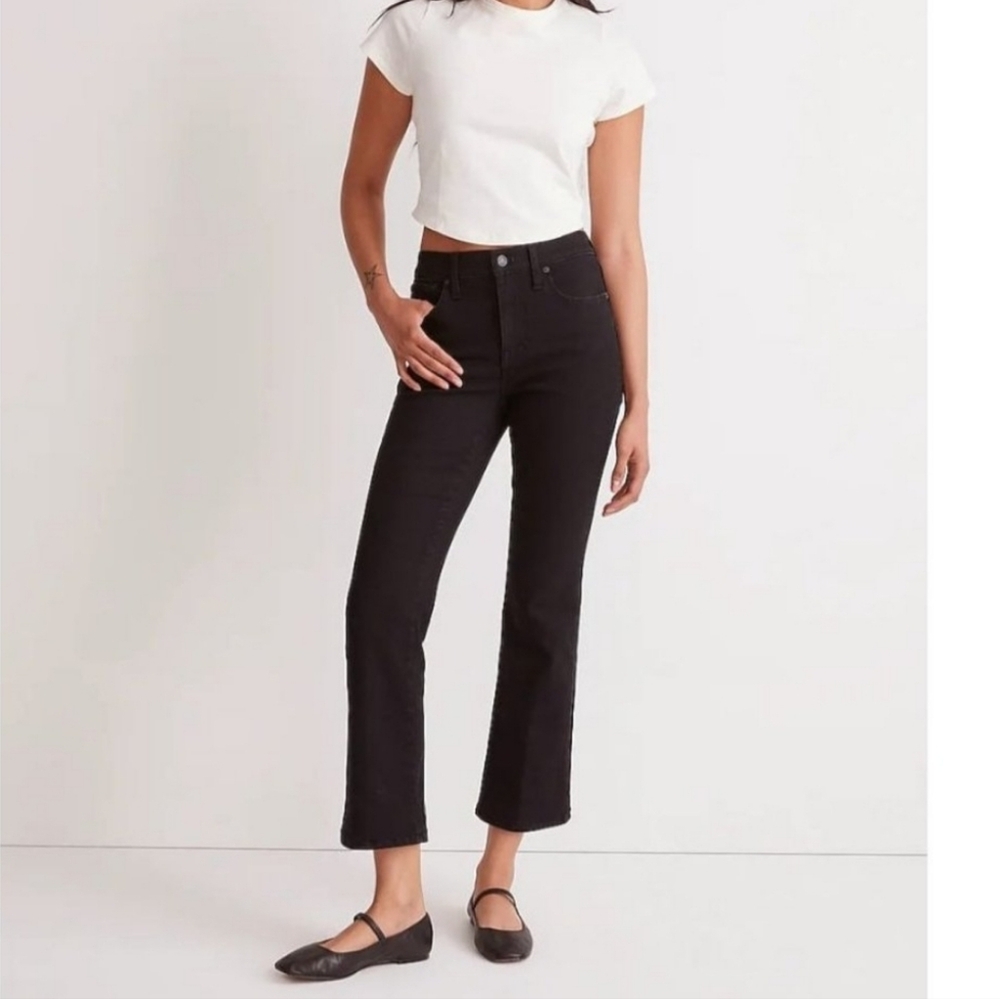 NWOT Madewell Mid-Rise Kick Out Jean - Picture 1 of 10